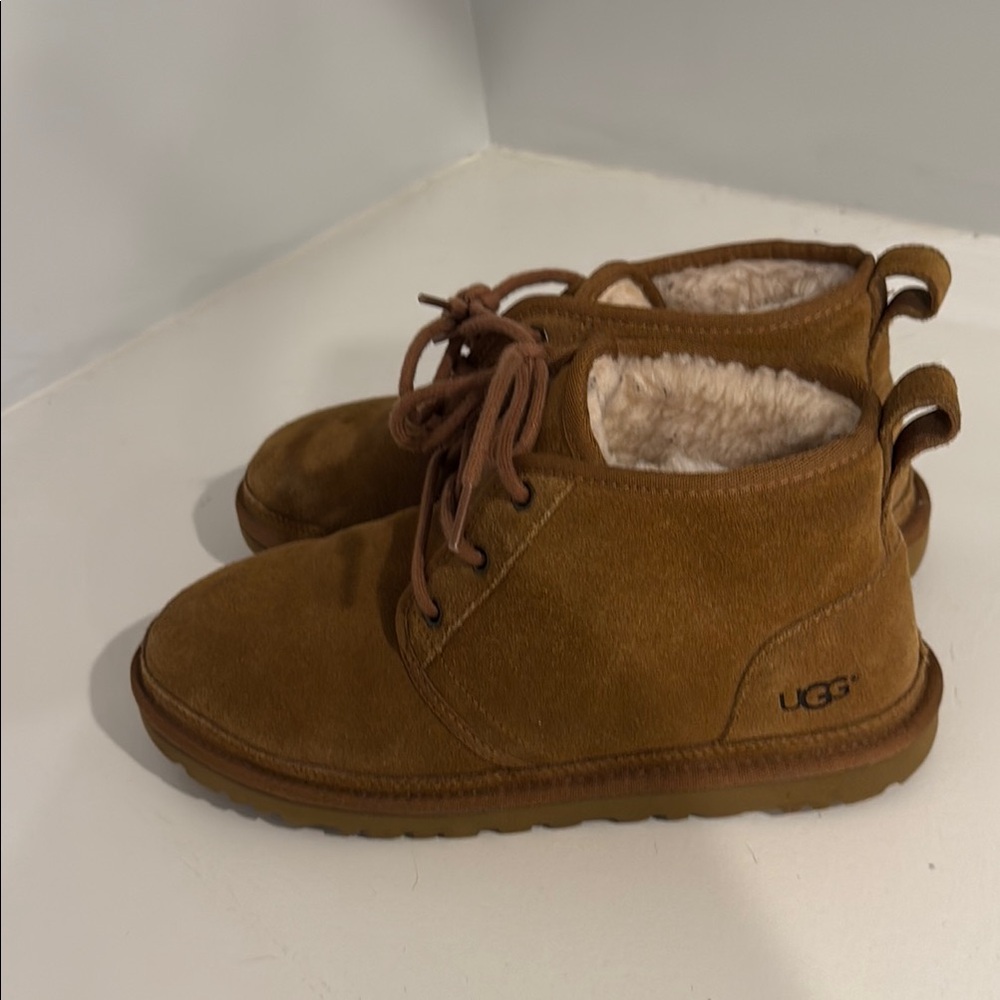Ugg Neumel - image 3